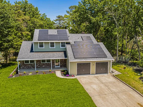 26 Bradford Way, Voorhees, NJ 08043