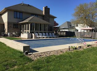 3008 Thornwood Ln, Bloomington, IL