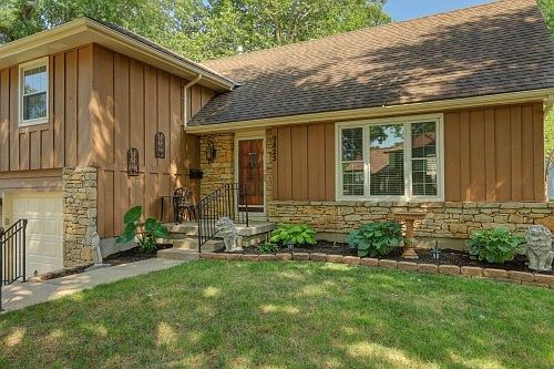 2nd image of 9823 Farley Ln