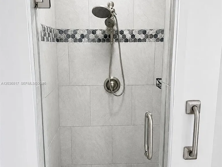 14721 Vista Verdi Rd — Photo 9