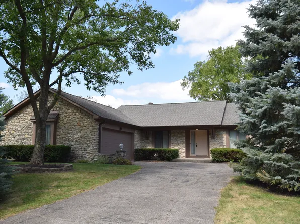 909 Ironwood Dr, Carmel, IN 46033