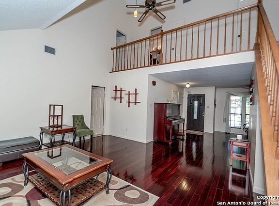 4th image of 21114 Malibu Colony