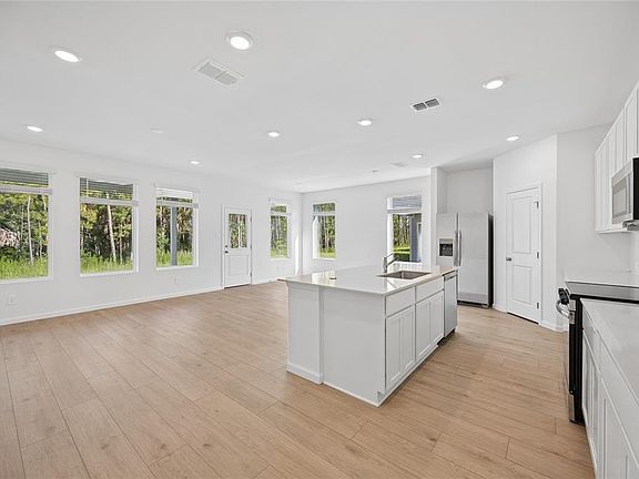 3rd image of 5087 Loggia Ln