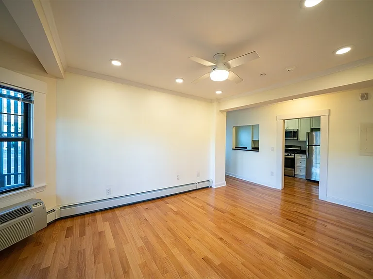 123 Ward St #5 — Photo 7