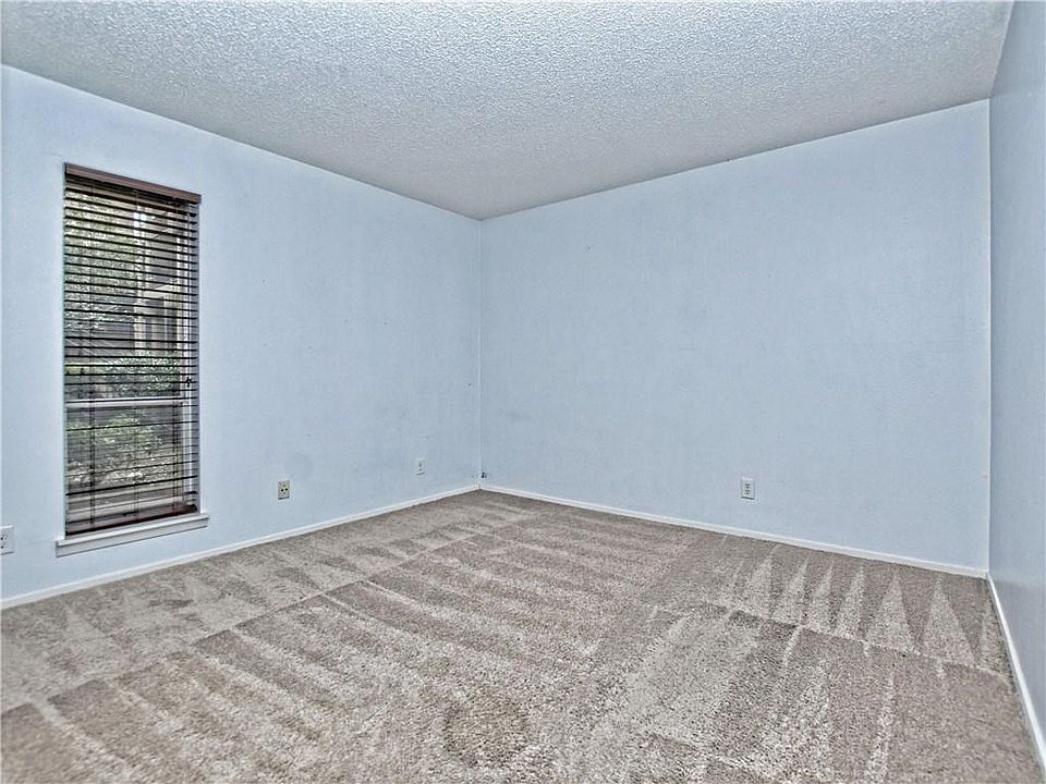 2nd image of 3467 N Hills Dr