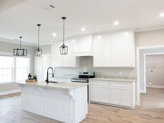 4th image of 14 Harnage Rd