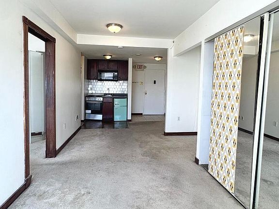 4th image of 28 Allegheny Ave Suite 1303