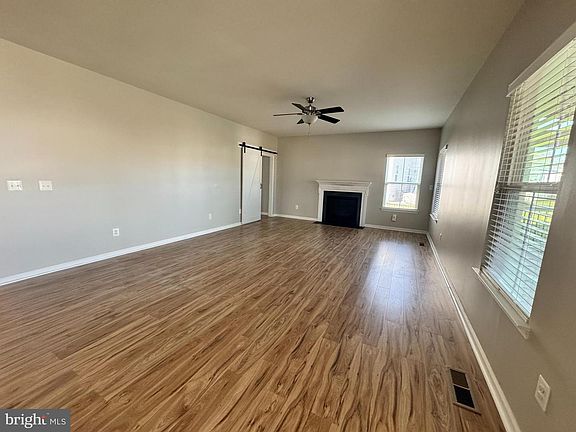 5th image of 6810 Lake Anne Ct