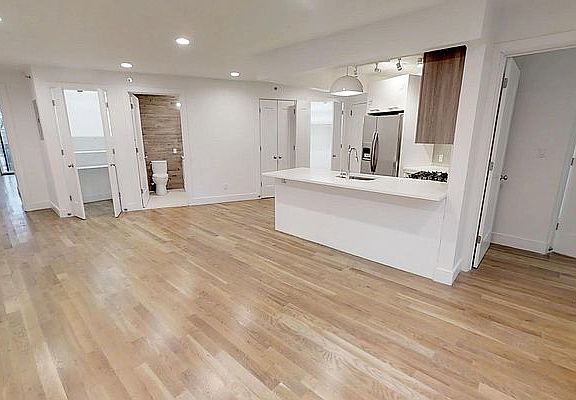 3rd image of 991 Ocean Ave APT 7D