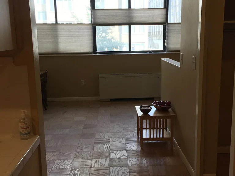 522 21st St NW #207 — Photo 4