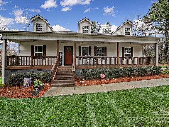 2nd image of 2334 Woodberry Ln