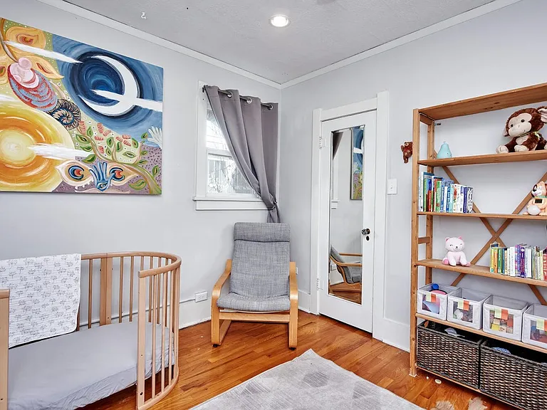 2308 Grape St — Photo 18