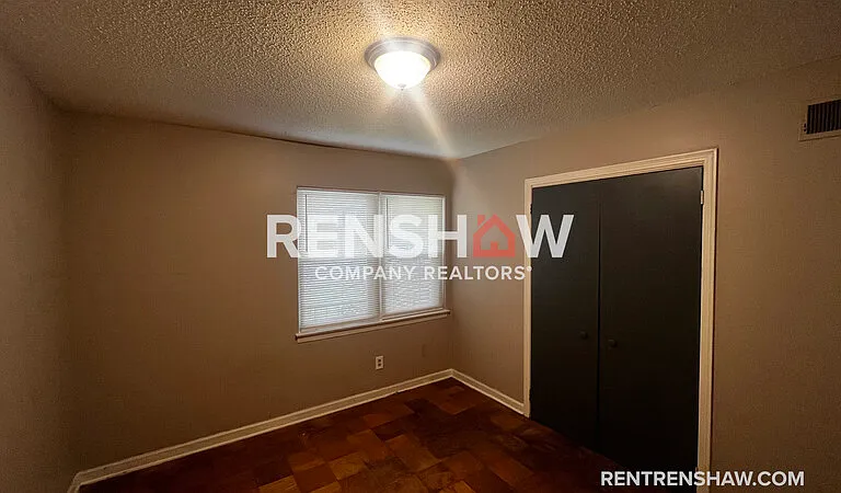 3773 Voltaire Ave — Photo 9