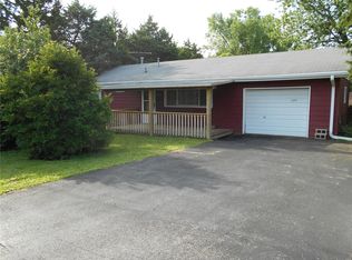 525 Fern Dr, Belleville, IL