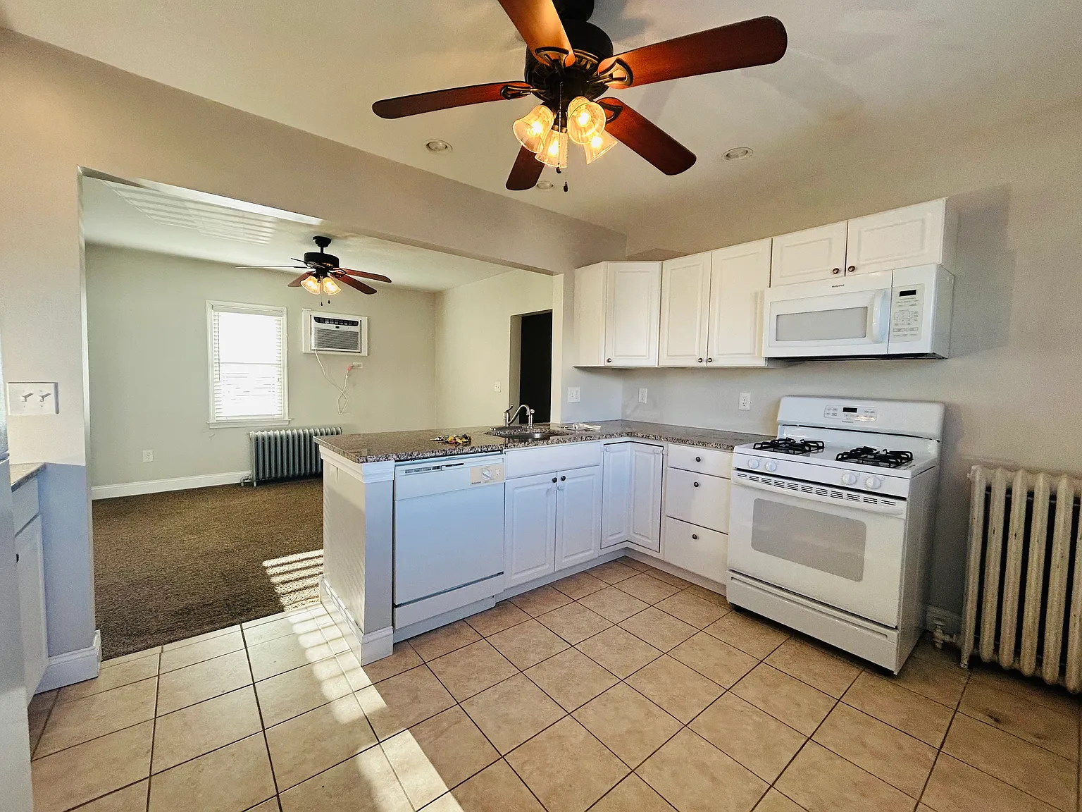 2 bed, 1200 sqft, $1,750 — Photo 4
