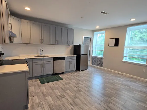 1145 S 10th St #5, Philadelphia, PA 19147