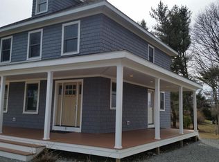 31 Abalone Rd, Narragansett, RI 02882