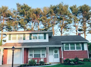 10 Sundew Rd, Newark, DE 19711