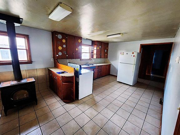 4th image of 606 Chestnut