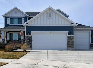 1045 W Witherspoon Ct, Bluffdale, UT 84065
