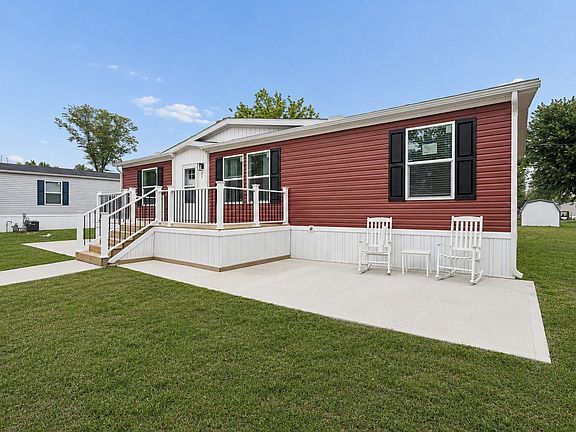 Exterior Image-3-Clayton 32 Wood Valley