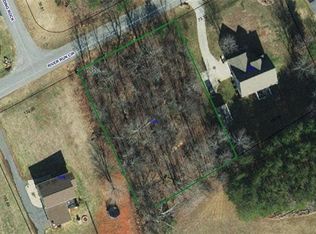 4623 River Run Cir #4, Hickory, NC 28602