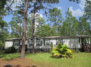 130 Hill Top Loop, Hawthorne, FL 32640