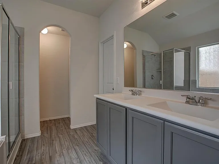 454 Stuart Ln — Photo 14