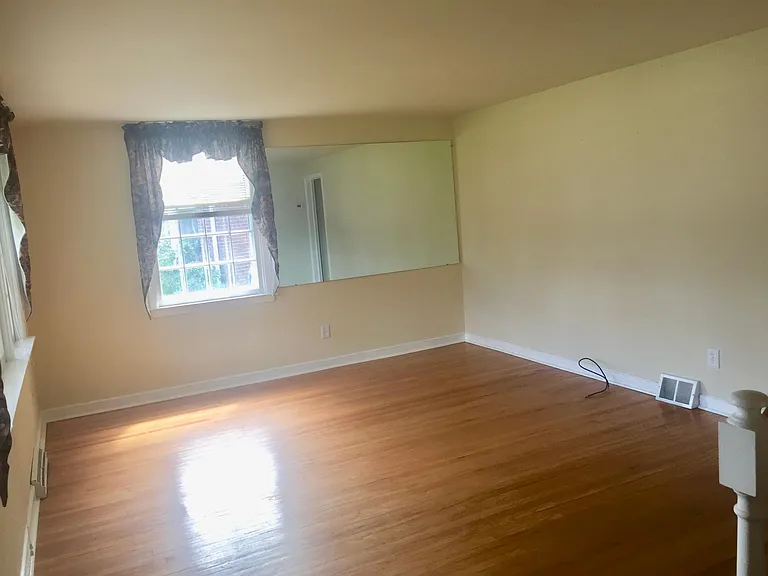 36 Holly Hill Rd — Photo 5