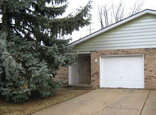 10525 Church St, Huntley, IL 60142