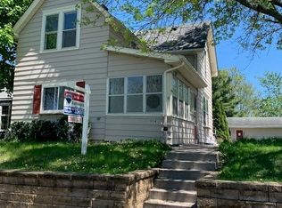 1034 Humboldt Ave, West Saint Paul, MN 55118
