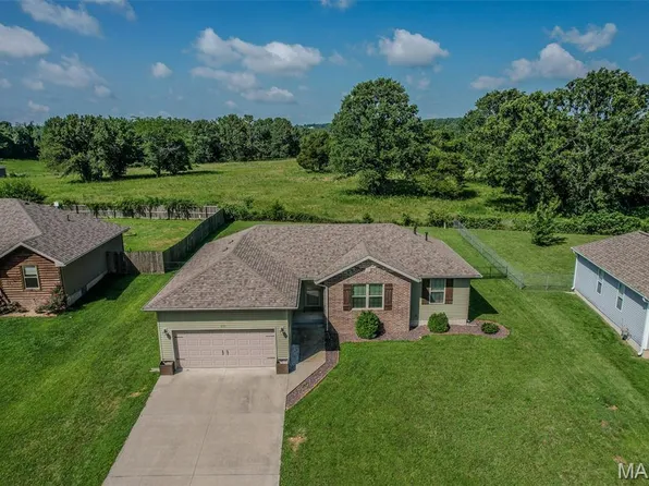 1635 W Brook St, Marshfield, MO 65706