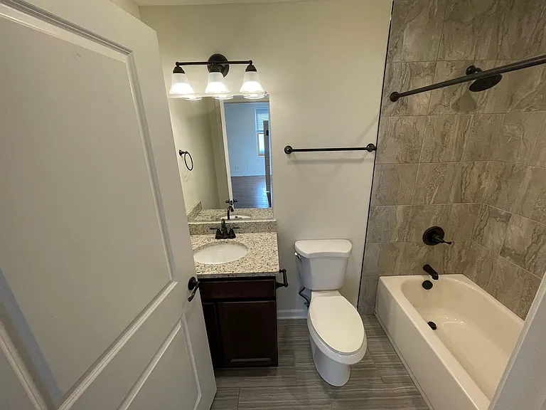 99 Pine Street — Photo 4