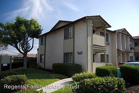 5th image of 9669 Marilla Dr APT A