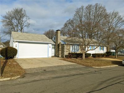 440 Kenyon Ave, Pawtucket, RI, 02861