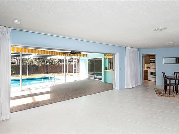 3rd image of 104 Monet Dr