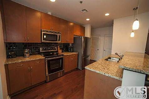 4th image of 301 Demonbreun St Unit 2006