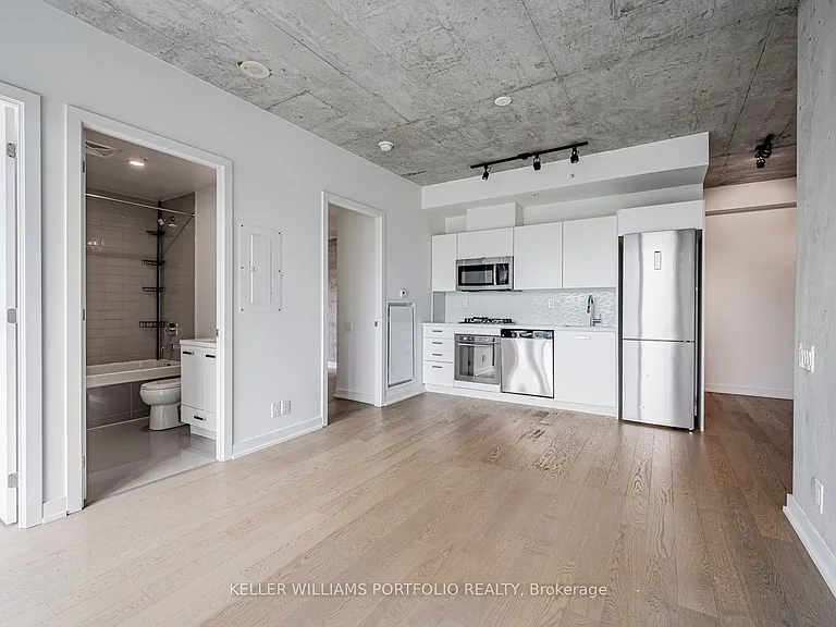 39 Brant St #726 — Photo 9