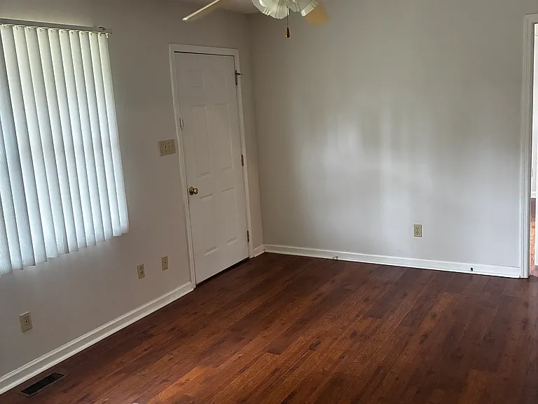 1421 McMillan St — Photo 2