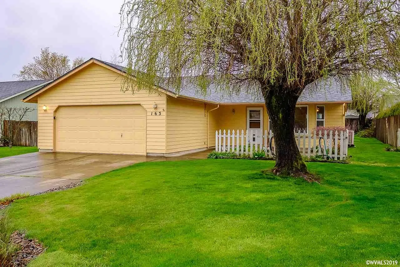 163 SW Applegate Trail Dr photo 1