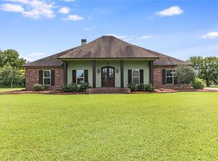 1067 Isaac Dwyer Rd, Saint Martinville, LA 70582