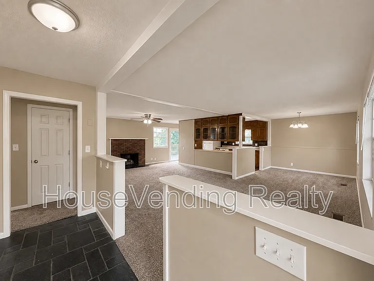 6204 Trailhead Cir — Photo 2