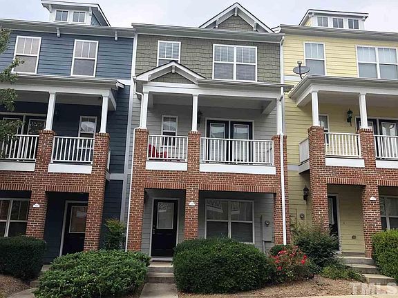 2nd image of 330 Kinellan Ln