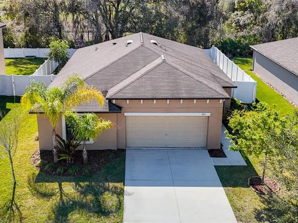 3011 Moulden Hollow Dr, Zephyrhills, FL 33540