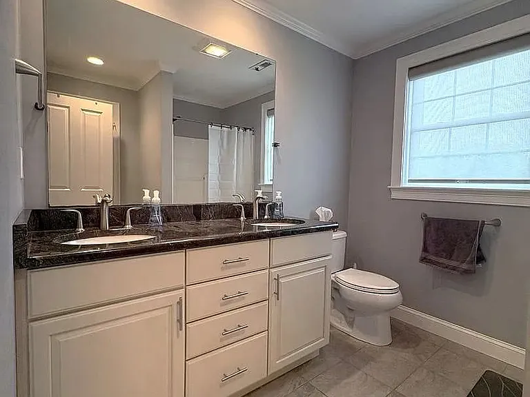 6 Dickson Ave — Photo 15