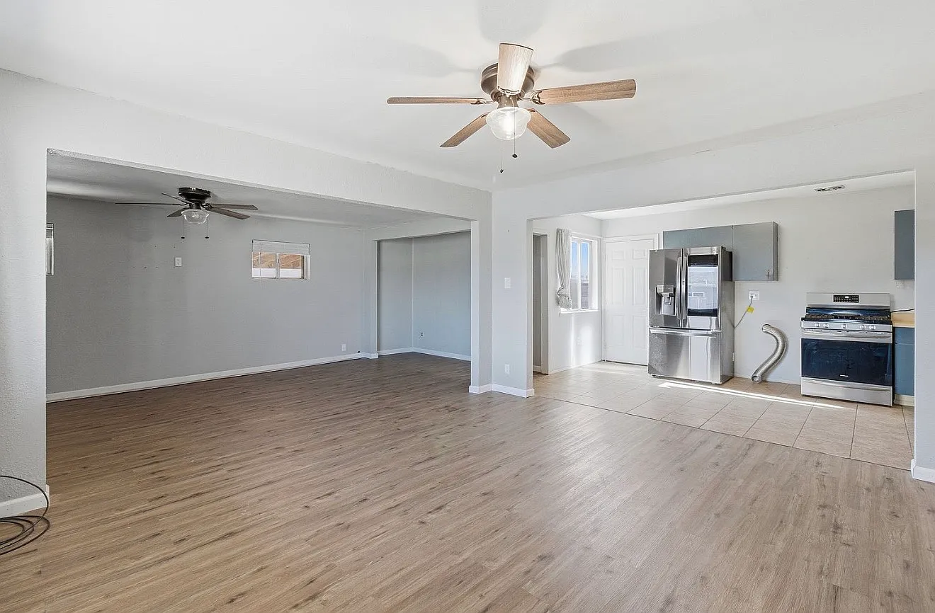 3 bed, 1600 sqft, $2,450 — Photo 4