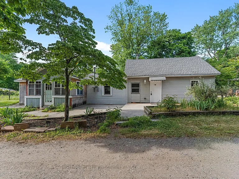 66 Ford Rd — Photo 17