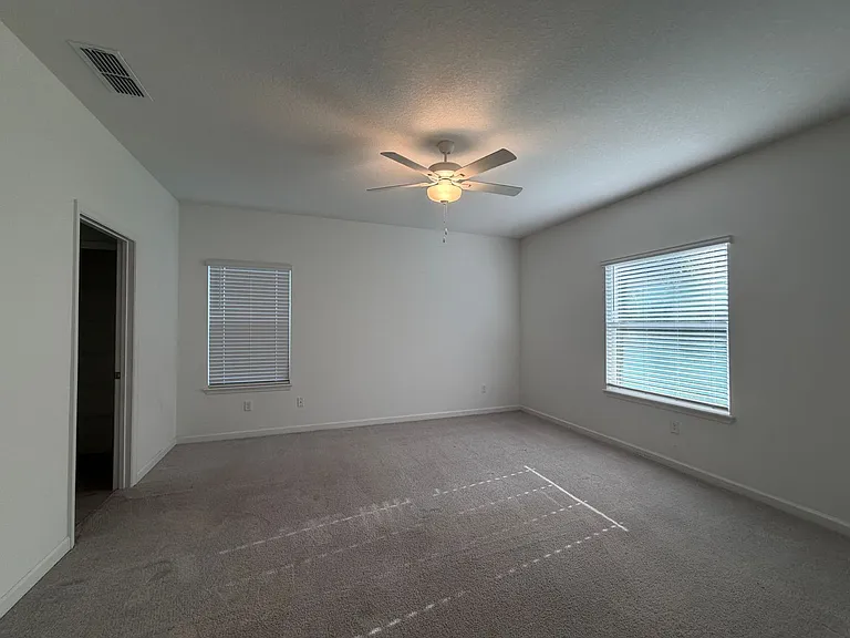 2993 Crossfield Dr — Photo 10