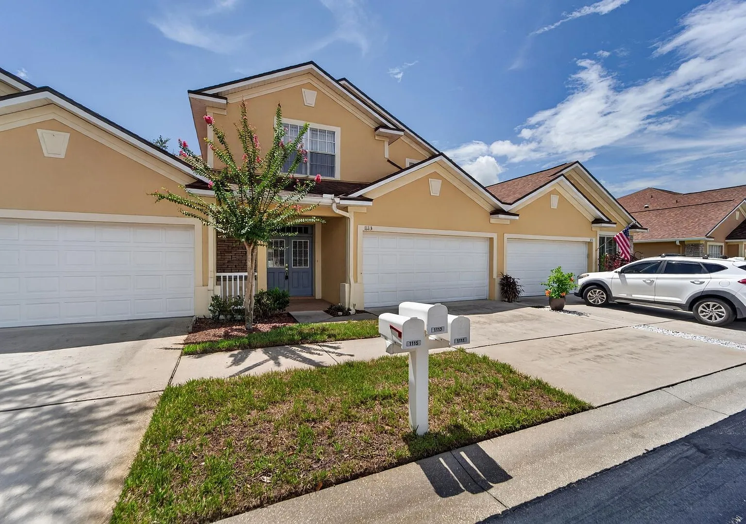 Spacious Savannah Landings Townhome in Gated Valrico Community ! — Photo 3