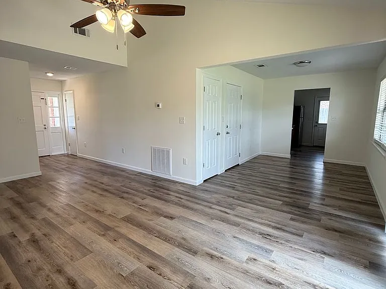 503 Virginia St — Photo 7
